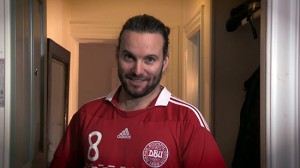  Skuespiller Jon Lange som Søren, der giver sin mening om dansk udviklingsbistand